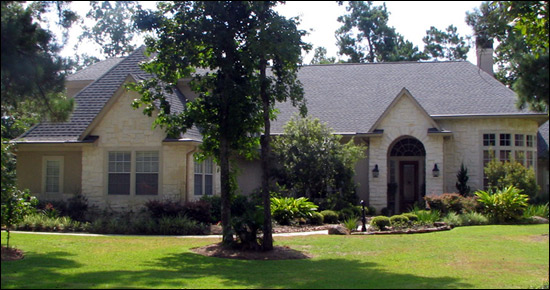 Spring Cleanup in Houston Call Turf Plus Management 281-222-LAWN
